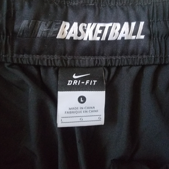 Nike Basketball Pants - Picture 3 of 3